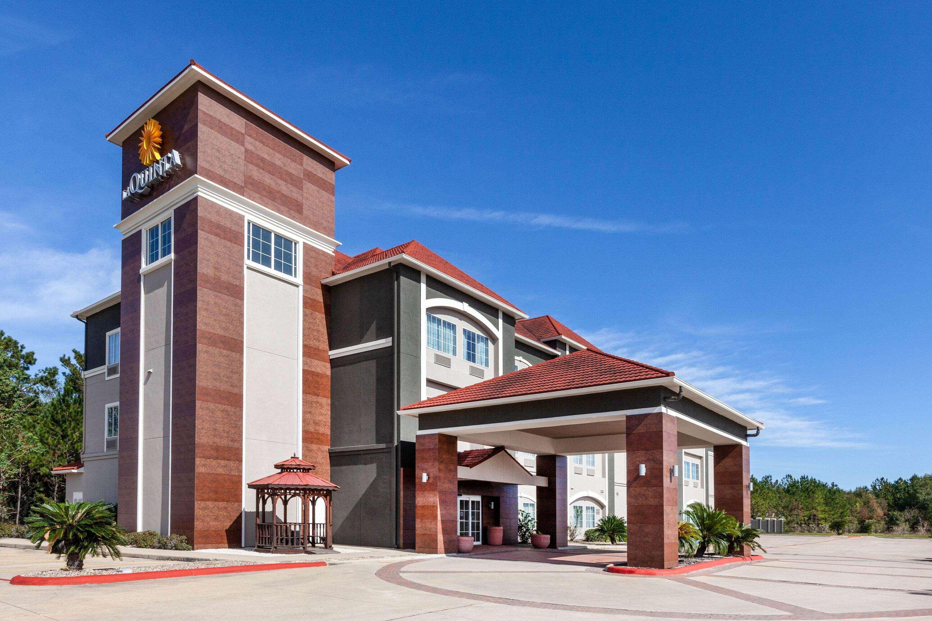 La Quinta By Wyndham Lumberton Hotel Exterior photo